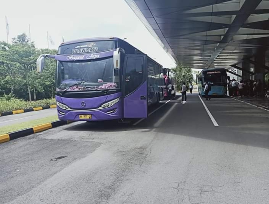 sewa bus pariwisata batam2